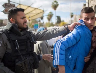 17χρονος Παλαιστίνιος νεκρός κατά τη διάρκεια συγκρούσεων κοντά στη Ραμάλα της Δυτικής Όχθης